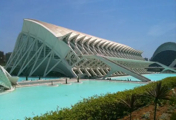Exterior del museo de las Ciencias de Valencia