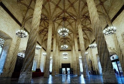 Columnas de la Lonja de la seda de Valencia