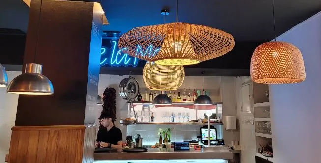 Interior del restaurante LaLola de Valencia