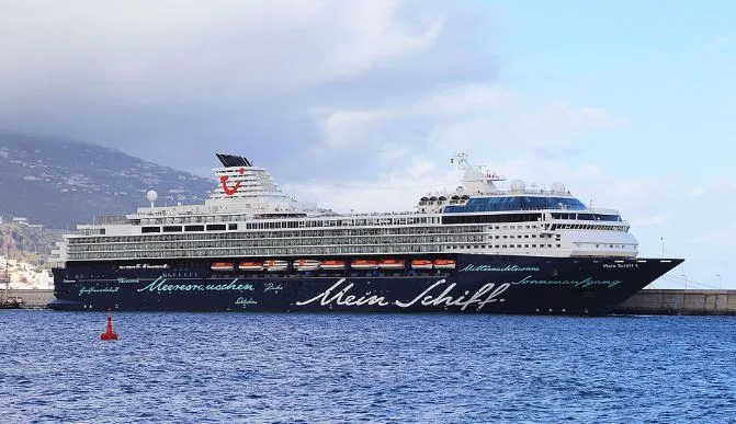 Crucero barco Mein Schiff