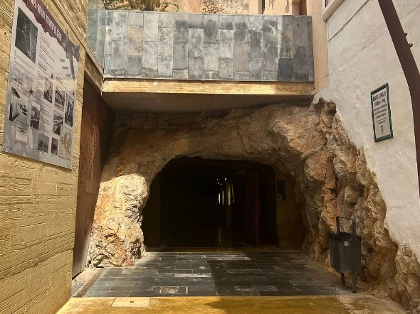 Túnel del castillo de Dénia