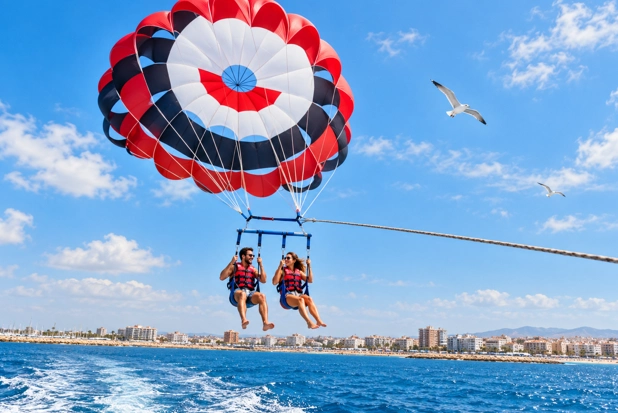 Paravelismo sobre la costa de Torrevieja